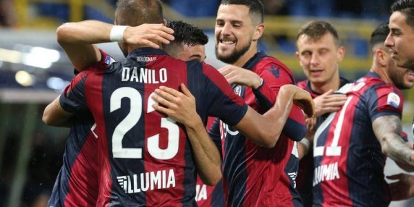 意甲焦点战！AC米兰主场迎战佛罗伦萨，卫冕冠军能否止颓？