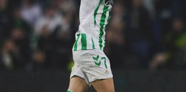 绝地反击！曼联弃将12场造9球逆袭，5000万身价暗藏惊天交易内幕