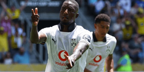 4-3！世俱杯进球大战，德甲劲旅连轰4球，纸糊防线差点惹祸！