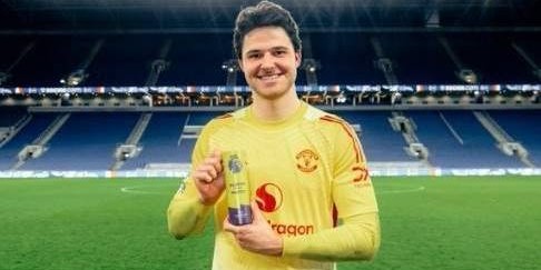 曼联新守护神正在塑成！四次扑救力保城门不失，他让人想起德赫亚