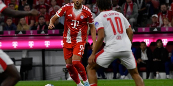 亚基奇凌空抽射，奥格斯堡扳回一球：德甲激情对决分析与战术解读