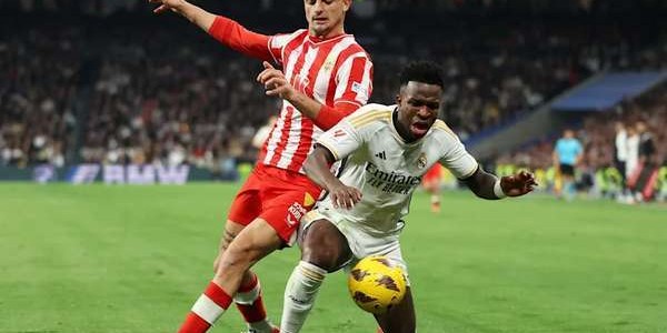 巴萨边卫目标现身意甲豪门引援名单 米兰双雄加入争夺