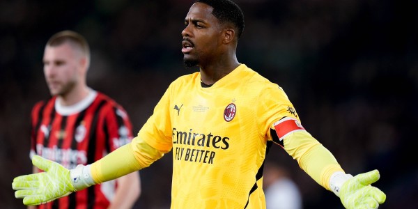 队报：切尔西希望尽快签下迈尼昂，甚至考虑带其参加世俱杯