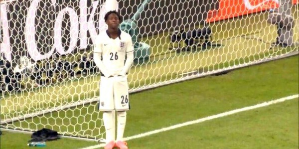 曼联或再拒绝出租新帝星，要看冬窗是否买到人！拉爵不满青训教育