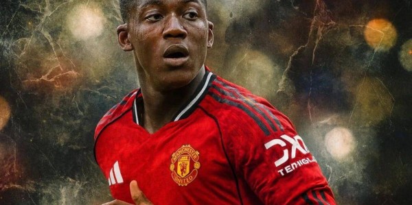 曼联新帝星努力争取打动阿莫林！周六再不首发就没戏，冬窗恐离队