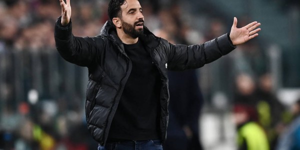 阿莫林：库尼亚提供向前带球能力 姆贝莫战埃弗顿登场