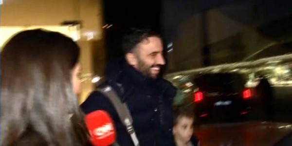 阿莫林回国远离曼联不禁开怀大笑，不必再受访500次！曝与巨头矛盾细节